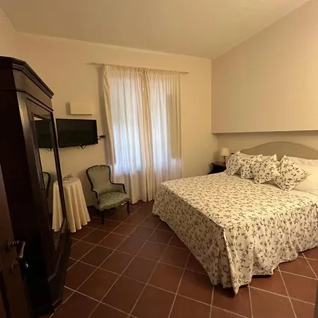 Il Casale Di Luxury Bed & Breakfast 4*